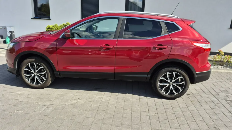 NISSAN Qashqai -
