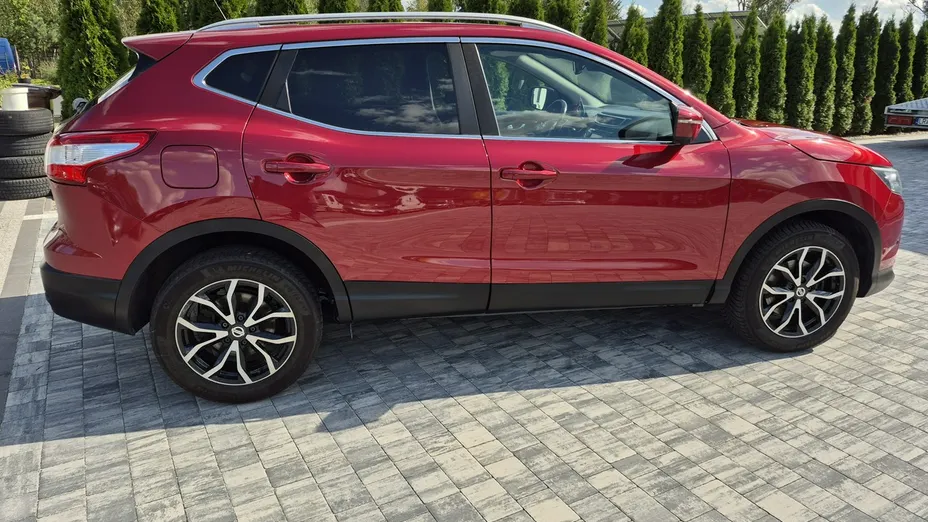 NISSAN Qashqai -