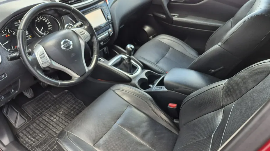 NISSAN Qashqai -