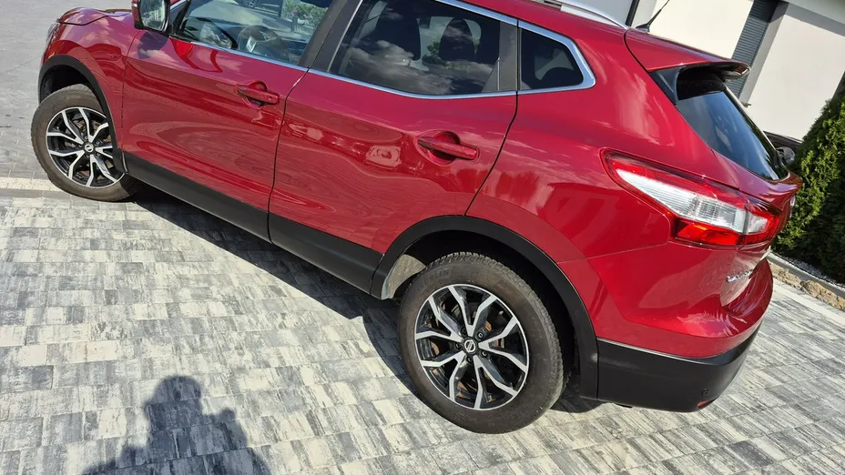 NISSAN Qashqai -