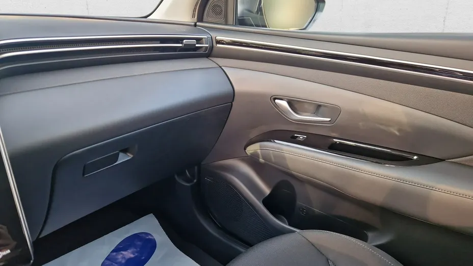 HYUNDAI Tucson -
