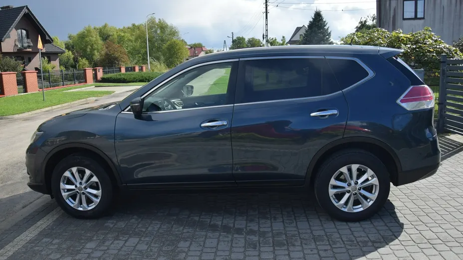 NISSAN X-Trail -