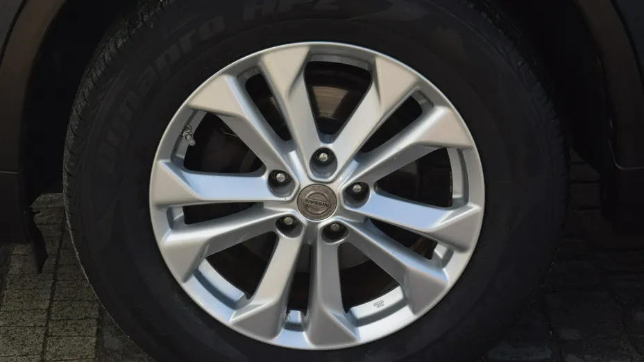 NISSAN X-Trail -