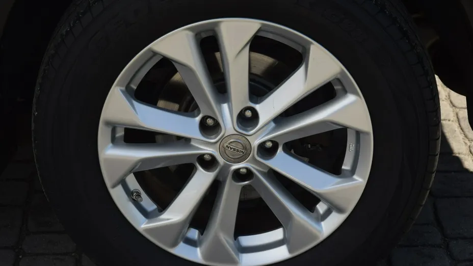 NISSAN X-Trail -