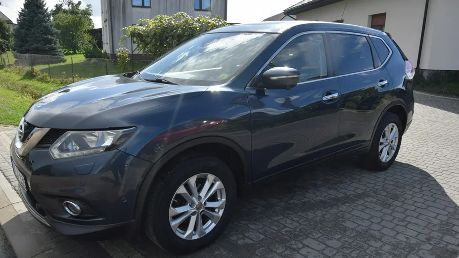 NISSAN X-Trail -