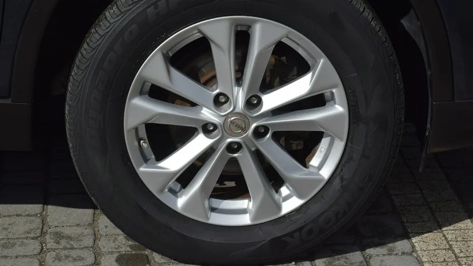 NISSAN X-Trail -