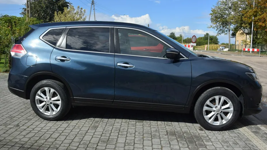 NISSAN X-Trail -
