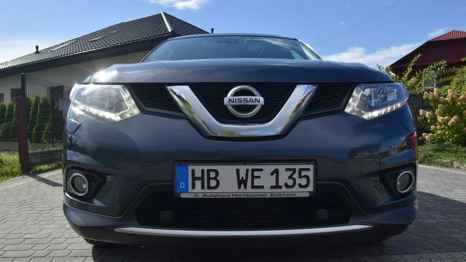 NISSAN X-Trail -