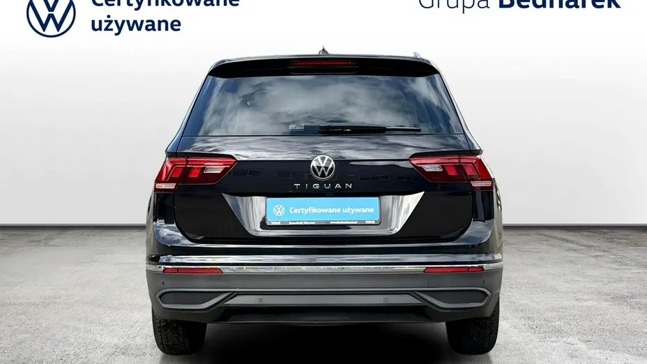 VOLKSWAGEN Tiguan -
