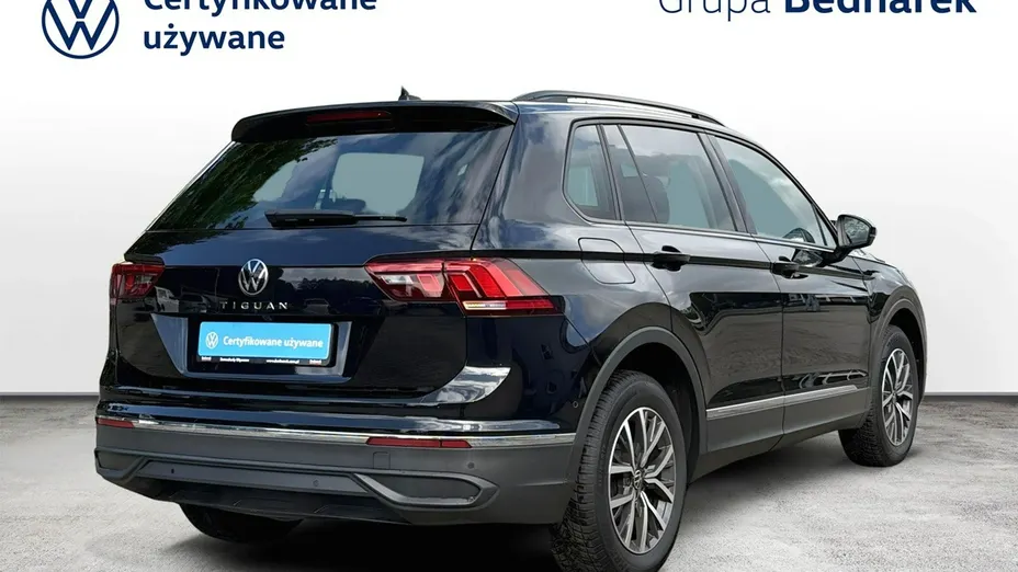 VOLKSWAGEN Tiguan -