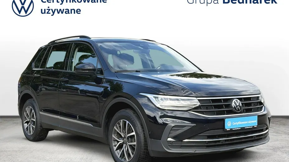 VOLKSWAGEN Tiguan -