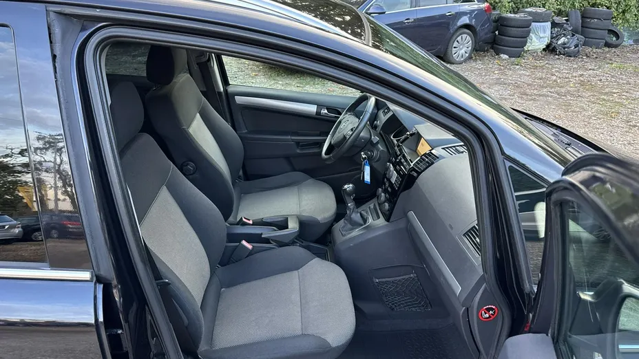 OPEL Zafira -