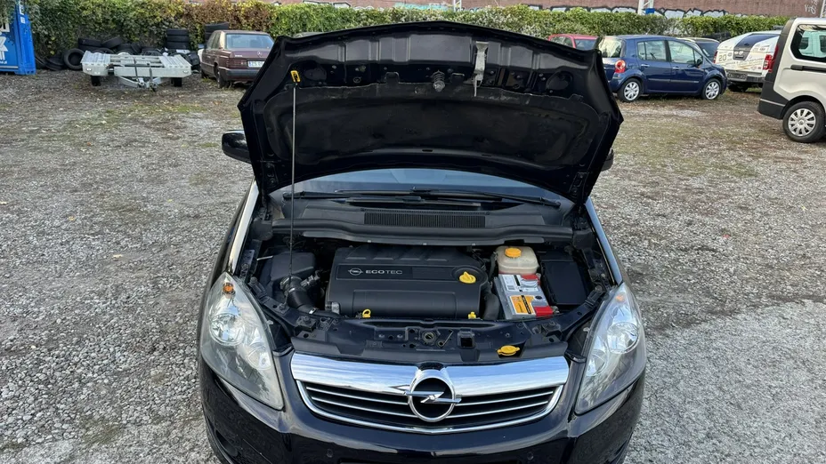 OPEL Zafira -