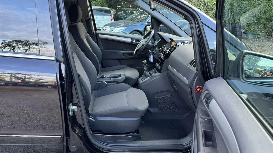 OPEL Zafira -