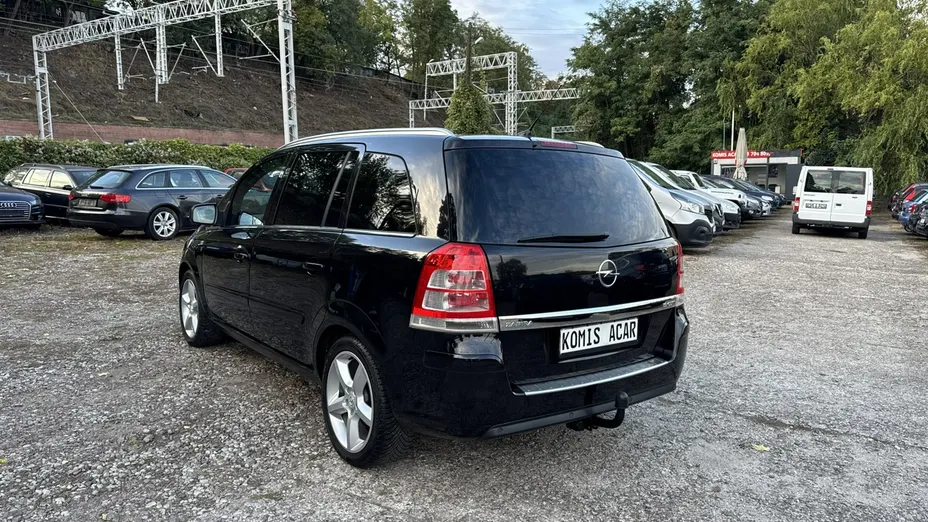 OPEL Zafira -