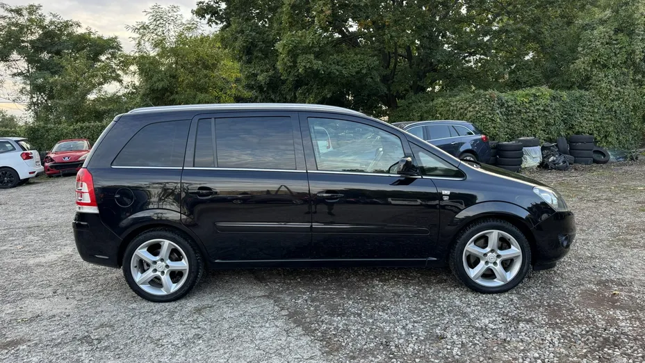 OPEL Zafira -