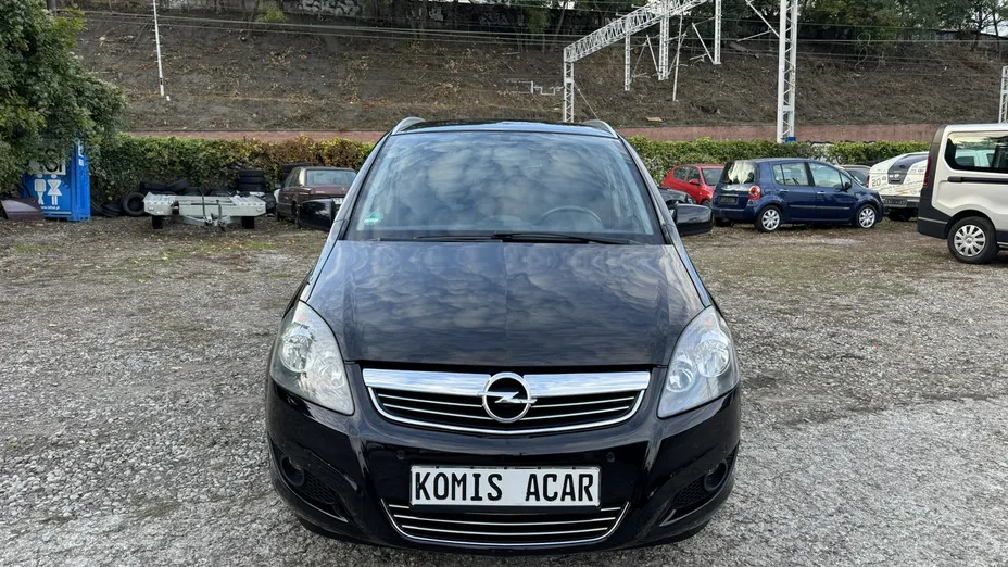 OPEL Zafira -