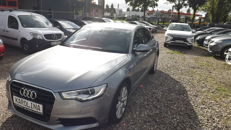 AUDI A6 -