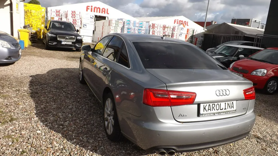 AUDI A6 -
