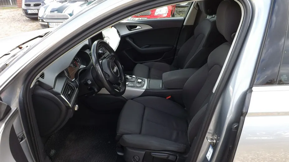 AUDI A6 -