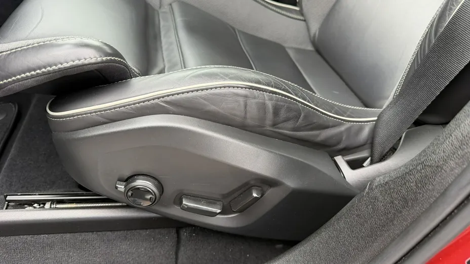 VOLVO XC60 -