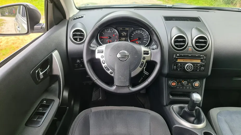 NISSAN Qashqai -