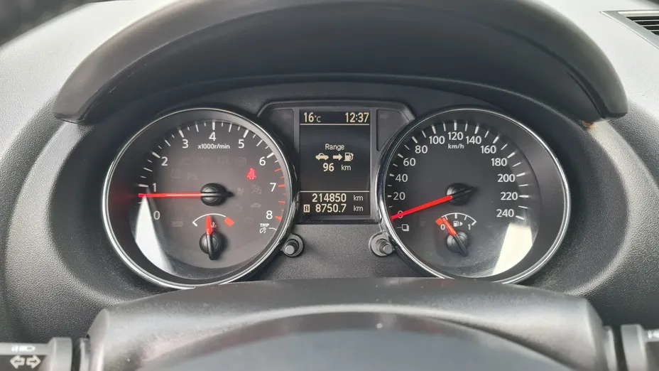 NISSAN Qashqai -