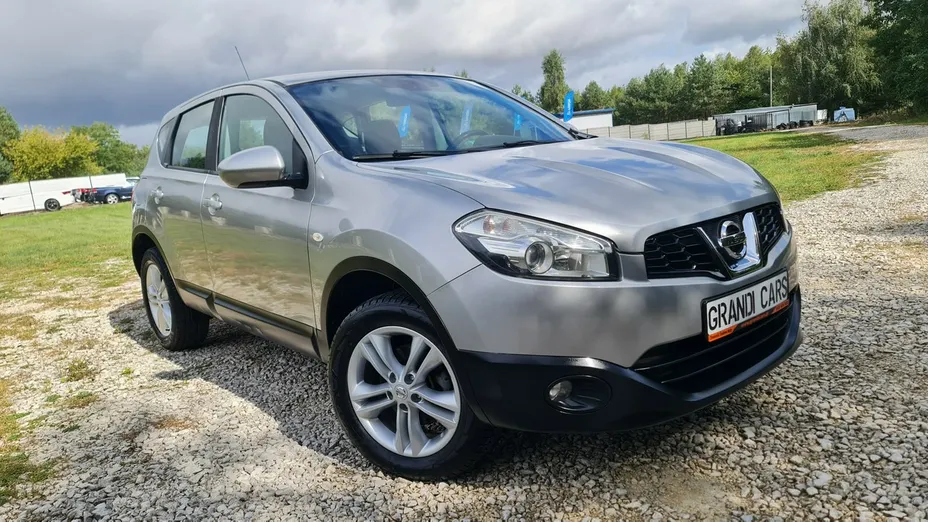 NISSAN Qashqai -