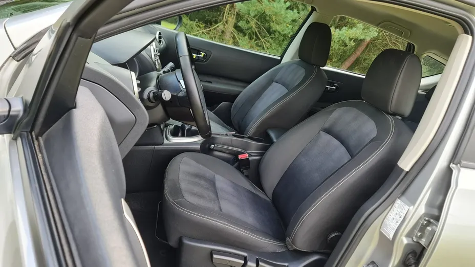 NISSAN Qashqai -