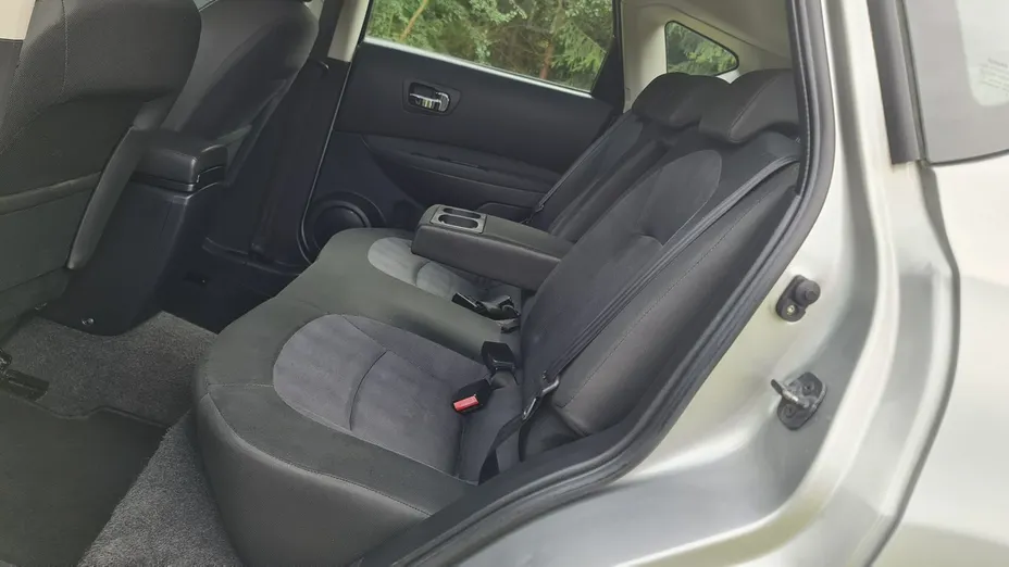 NISSAN Qashqai -