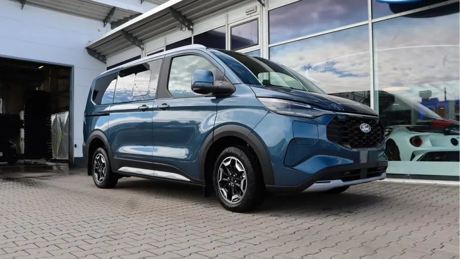 FORD Tourneo Custom -