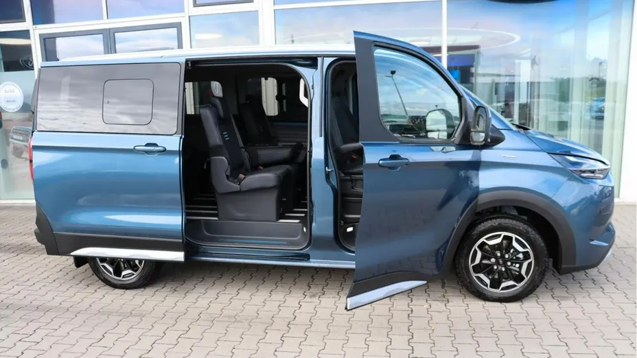 FORD Tourneo Custom -