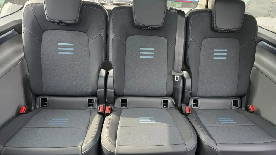 FORD Tourneo Custom -