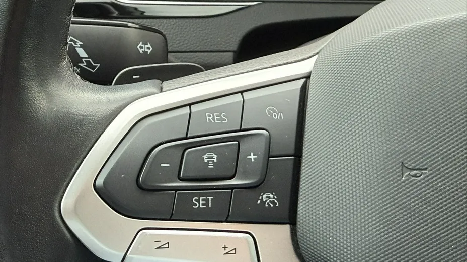 VOLKSWAGEN Passat -