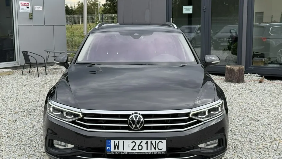 VOLKSWAGEN Passat -