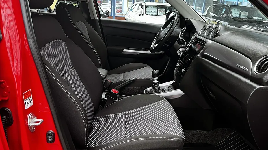 SUZUKI Vitara -