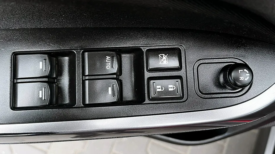 SUZUKI Vitara -