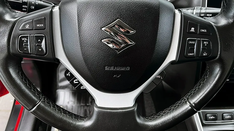 SUZUKI Vitara -