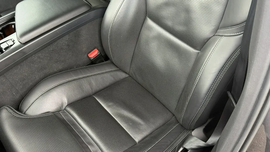 VOLVO XC60 -