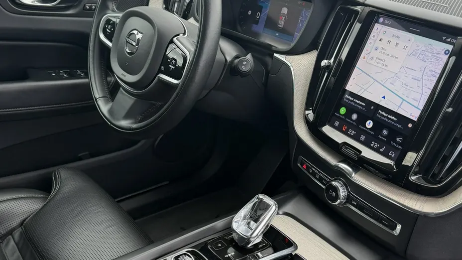 VOLVO XC60 -