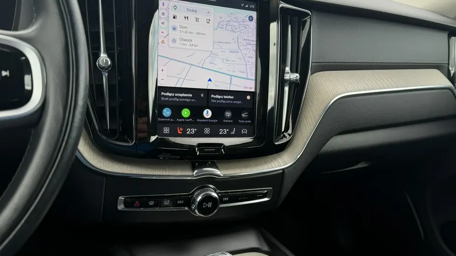 VOLVO XC60 -