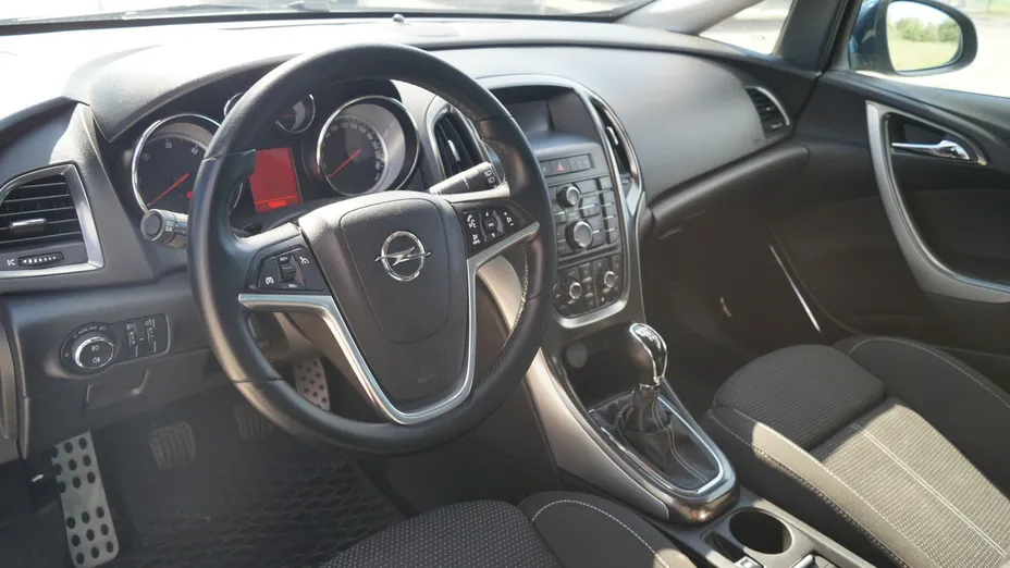 OPEL Astra -
