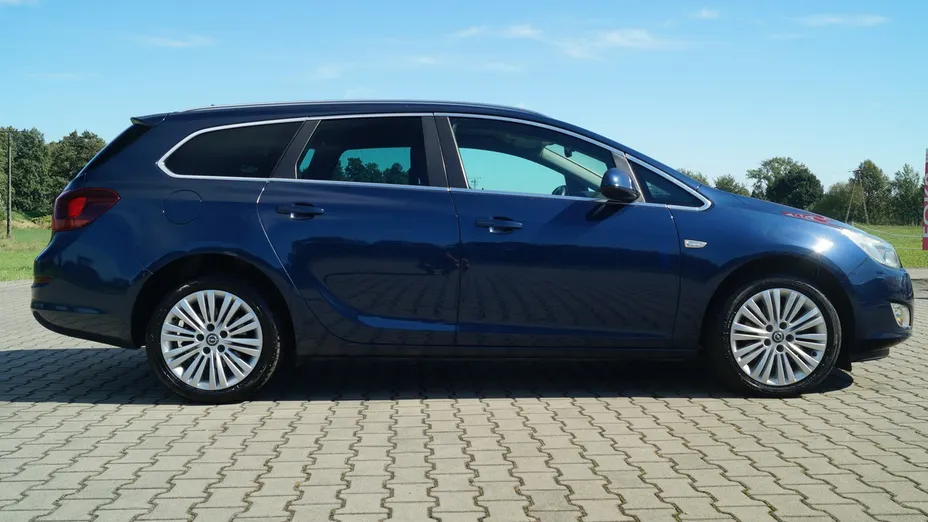 OPEL Astra -