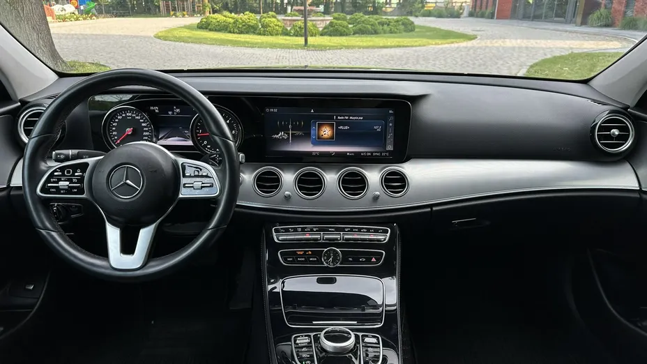 MERCEDES-BENZ E Klasa -