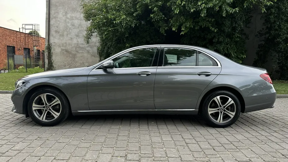 MERCEDES-BENZ E Klasa -