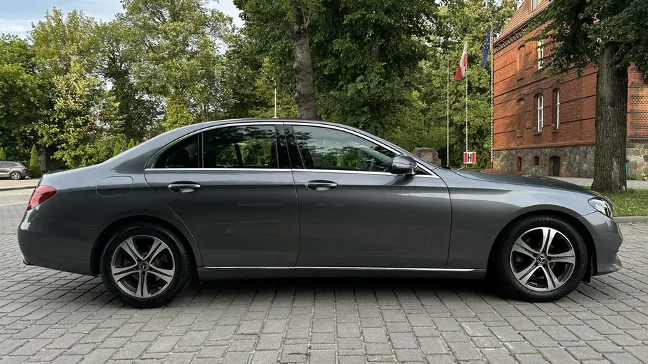 MERCEDES-BENZ E Klasa -