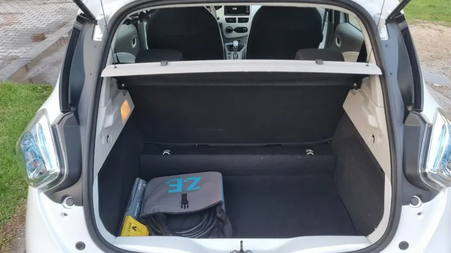 RENAULT ZOE -