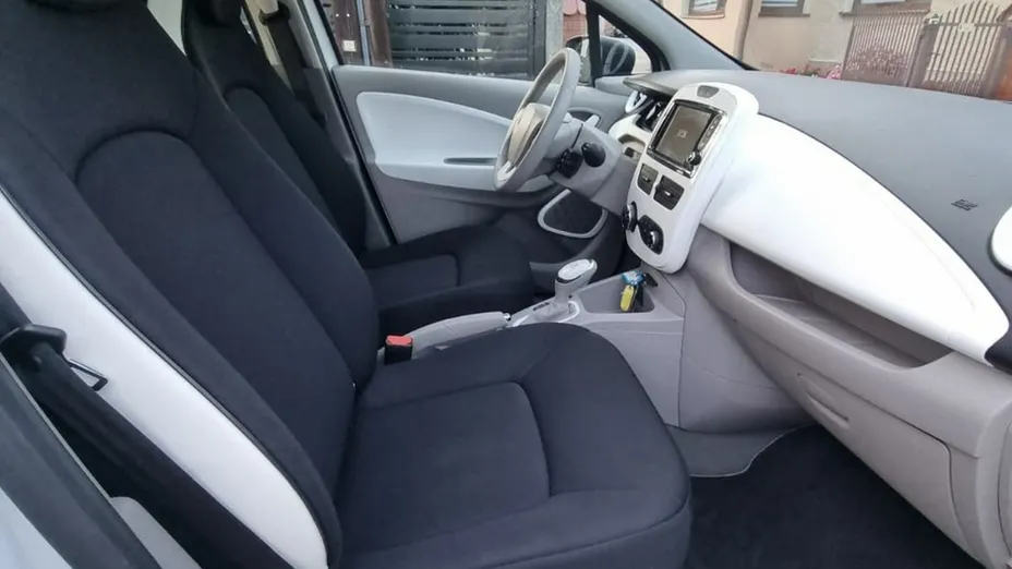 RENAULT ZOE -