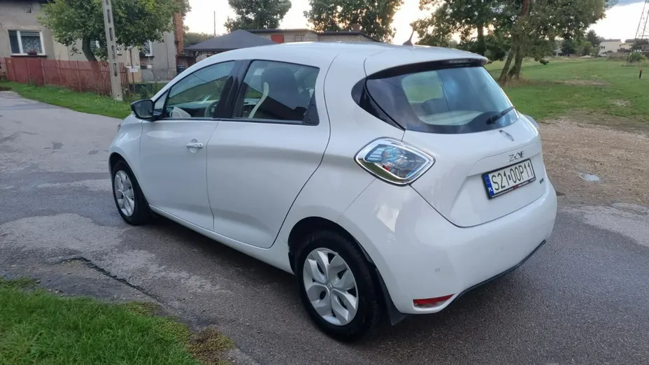 RENAULT ZOE -