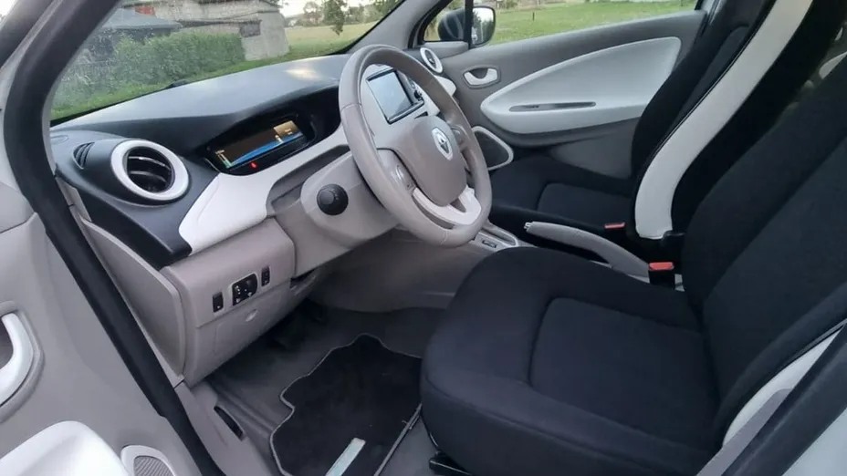RENAULT ZOE -